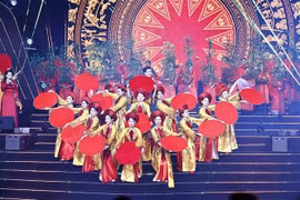 纪念活动上的一个文艺演出节目。图自越通社