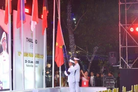 第13届东南亚残疾人运动会升旗仪式。图片来源：nhandan.vn