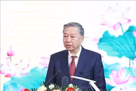 苏林总书记在纪念阮文灵总书记诞辰110周年大会上发表讲话。图自越通社