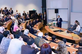 越南政府总理范明政造访了斯德哥尔摩经济学院并发表重要讲话。图自越通社