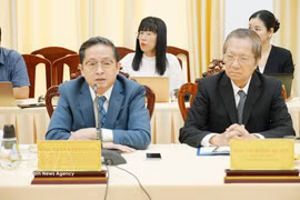 CT集团董事长陈金钟（左）。图片来源：越通社
