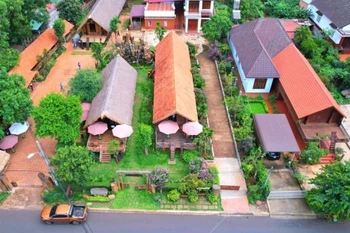 埃地族同胞长屋。图自越通社