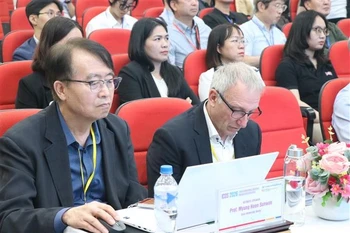 参加研讨会的各位代表。图自越通社