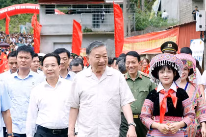 苏林：为人民的平安幸福生活创造安全的环境