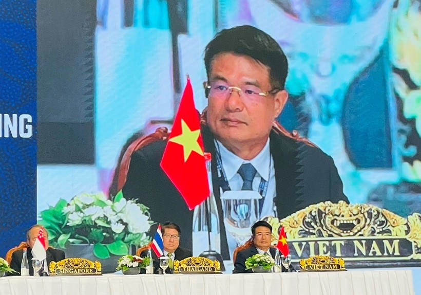 越南最高人民检察院院长阮辉进出席东盟检察长会议。图自保护法律报