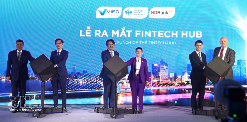金融科技中心亮相仪式。图自越通社