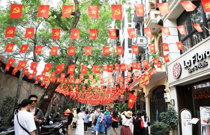 附图。图自新河内报