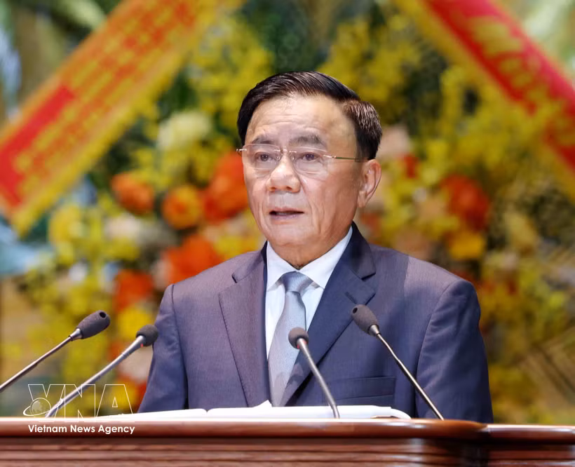 越共中央政治局委员、中央书记处常务书记陈锦秀在会上发言。图自越通社