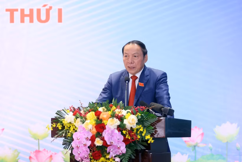 越共十四大政治报告和决议的意见建议，政府党委宣教与民运部部长、文化体育旅游部党委书记、部长阮文雄。图自越通社