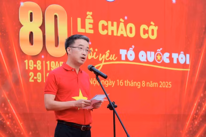 胡志明共青团中央书记处书记、越南青年联合会中央委员会主席阮祥林发表讲话。图自越通社