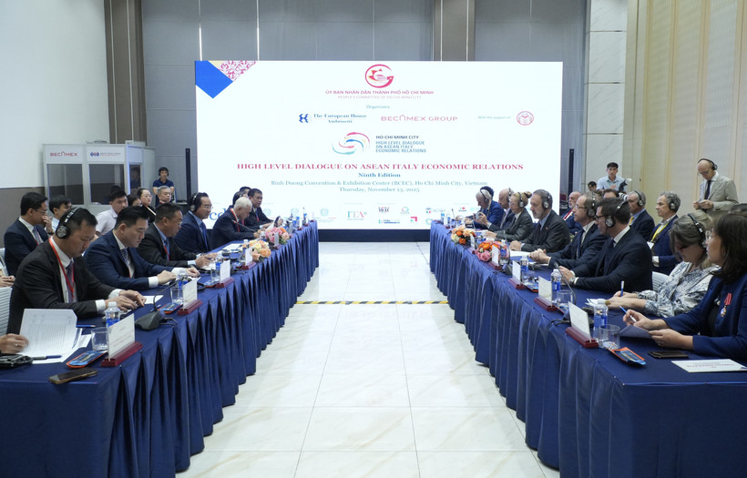 双方会见现场。图自越通社