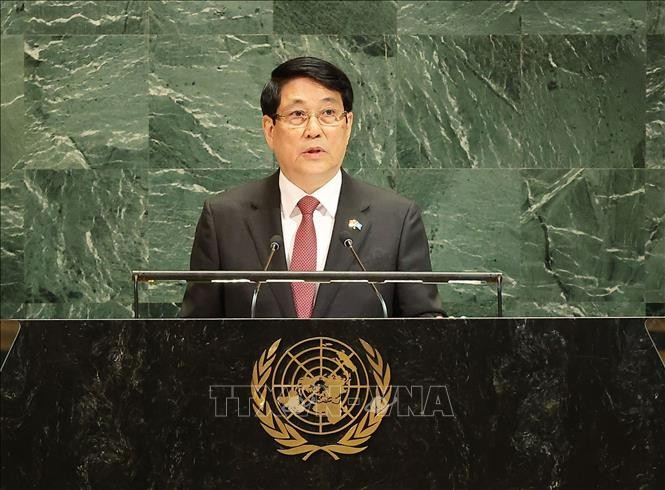 越南国家主席梁强在第80届联合国大会一般性辩论会上发表讲话。图自越通社