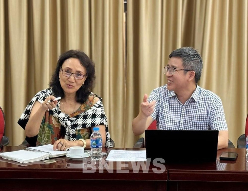 美国国家合作社商业协会代表巴吉·谢尔昌在会上发表讲话。图自越通社