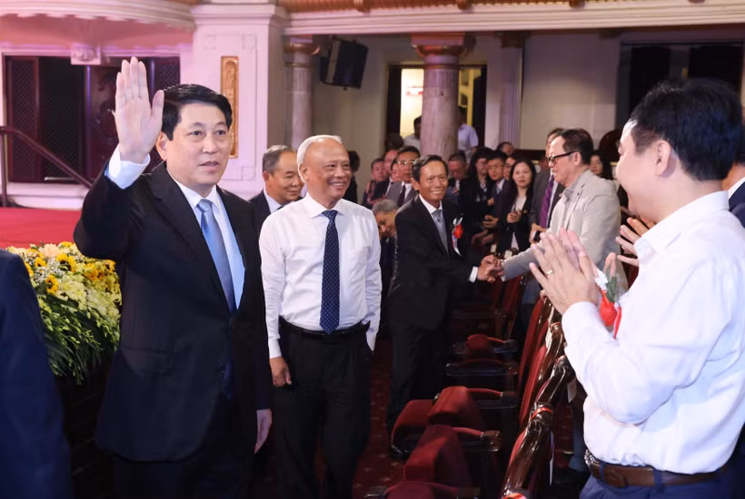 越南国家主席梁强出席越南律师传统日80周年庆典。图自越通社