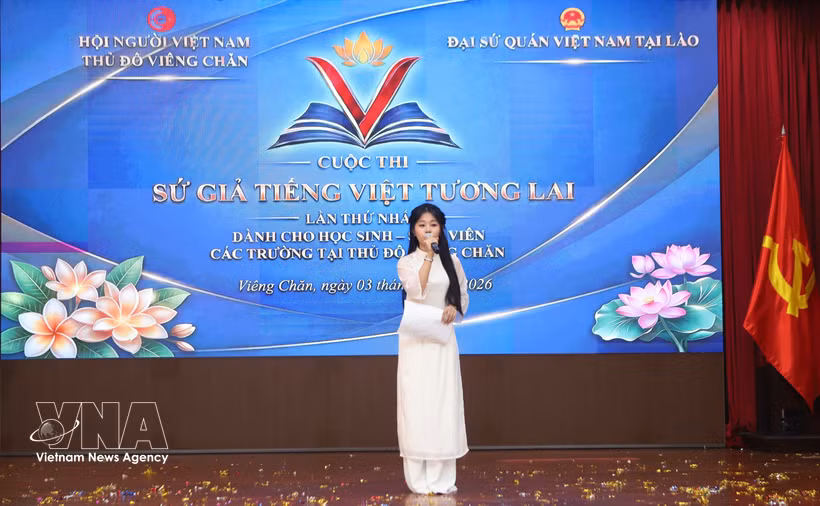 参赛选手展现自己的越南语演讲能力。图自越通社
