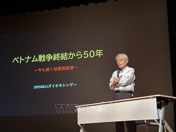 日本著名记者Nakamura Goro发表讲话。图自越通社
