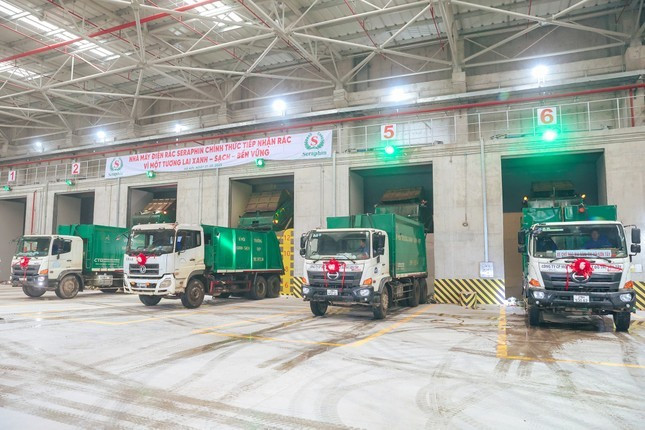 河内第二家垃圾焚烧发电厂投入试运行。图自前锋报