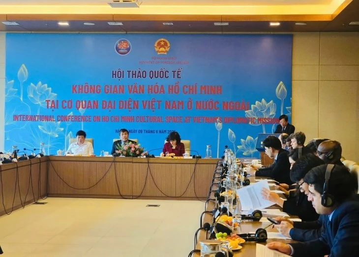 “在越南驻外代表机构打造胡志明文化空间”国际研讨会举行。图自VOV
