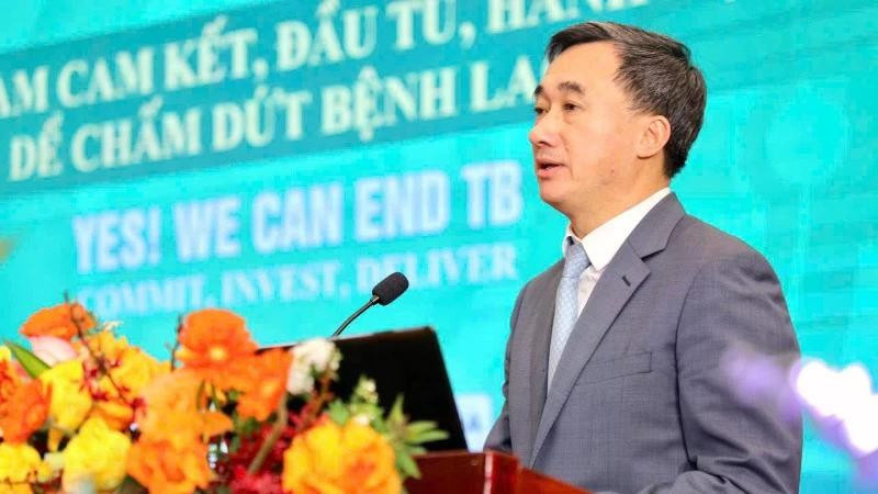 卫生部副部长陈文舜教授在会上发表讲话。图自越通社
