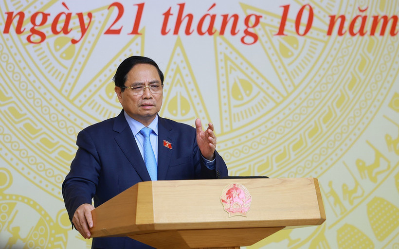 越南政府总理范明政主持召开会议。图自越通社