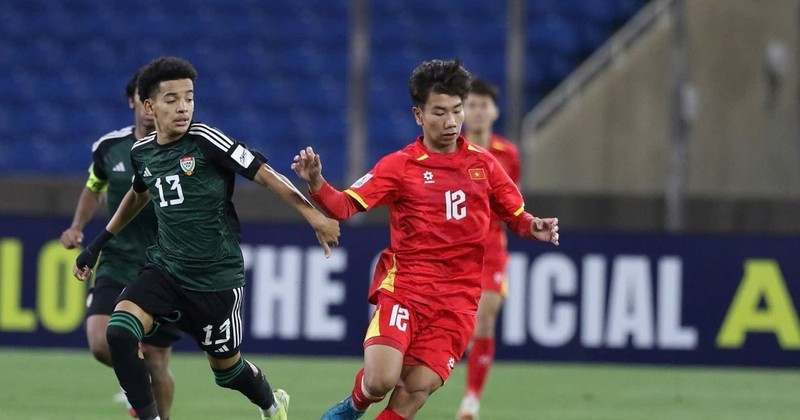 越南U17队与阿联酋U17队以1比1握手言和。图自人民报