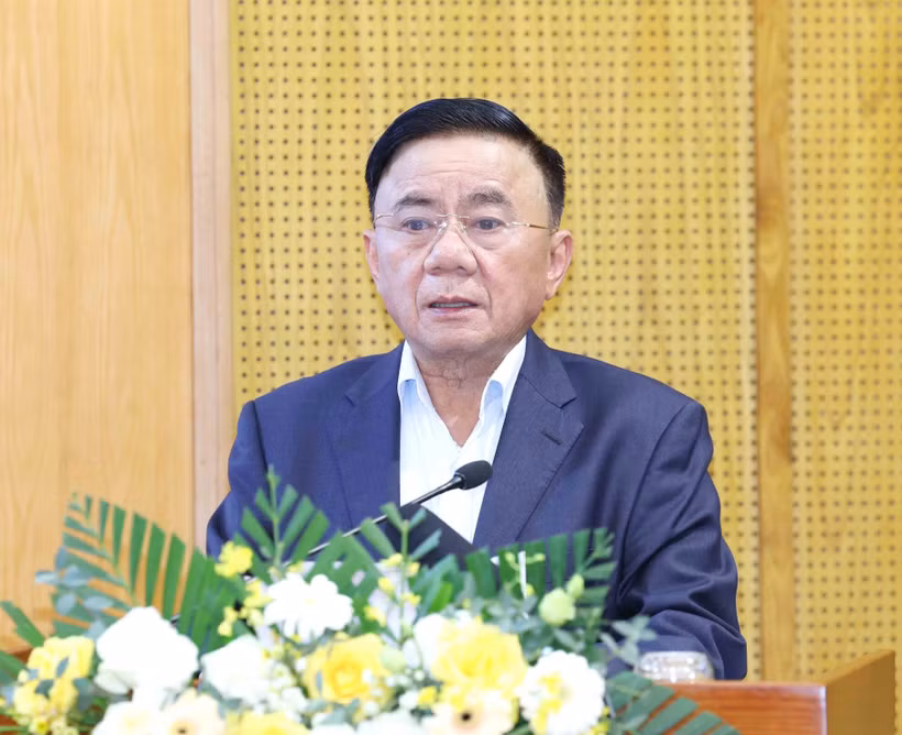 中央书记处常务书记陈锦秀主持会议并发表总结讲话。图自越通社