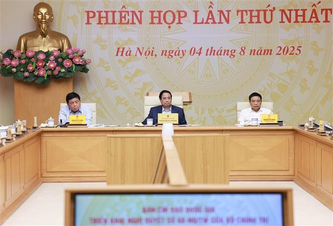 范明政总理主持会议。图自越通社