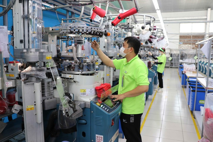 由韩国投资建设的一家生产厂。图自越通社