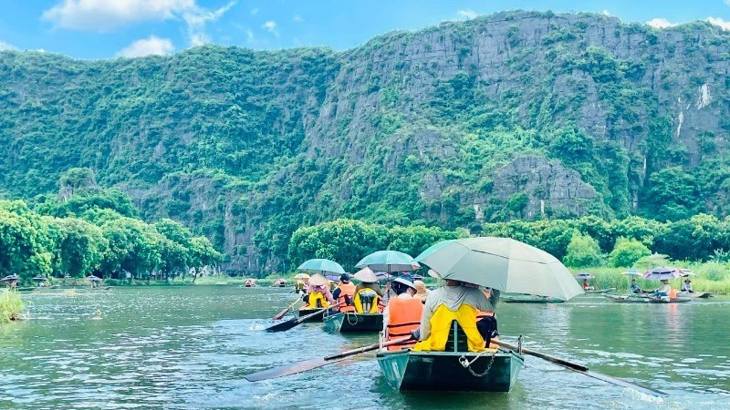宁平省三谷-碧洞旅游区。