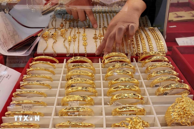 11月4日上午越南国内每两金条卖出价下降80亿越盾