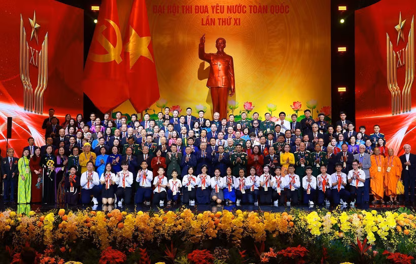 与会代表合影留念。图自越通社