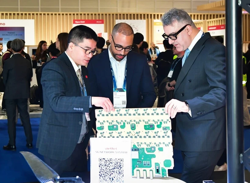 Viettel High Tech积极与中东寻找扩展基础设施的机会。图自越通社