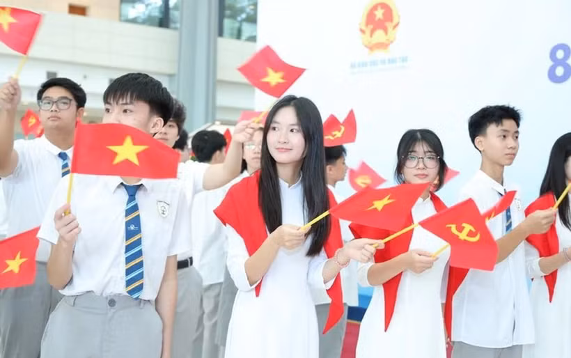 学生们迎接新学年。图自越通社