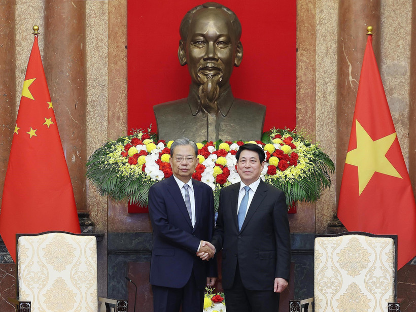 国家主席梁强会见中国全国人大委员长赵乐际。图自越通社