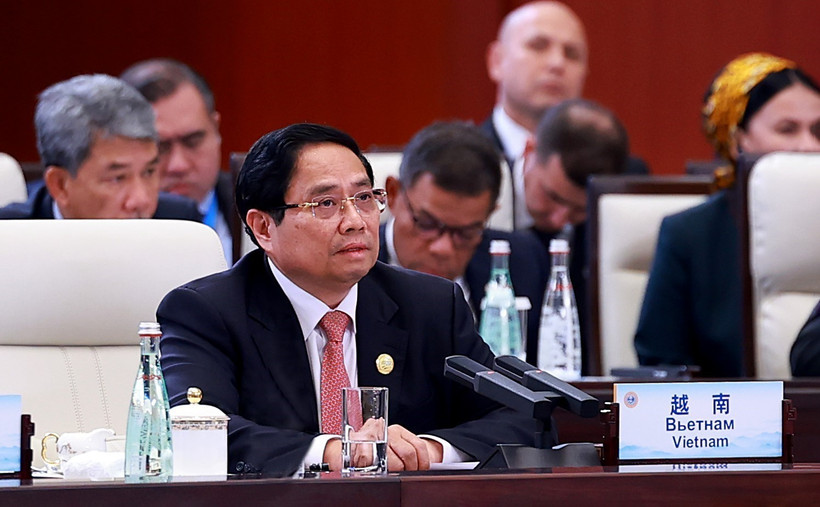 越南政府总理范明政在会上发表讲话。图自越通社