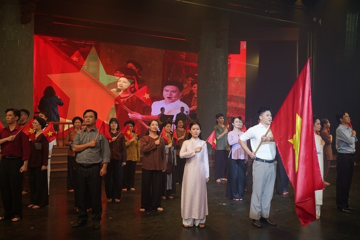 咖啡面包》历经精心筹备与排练，最终亮相首都舞台。（越南话剧院供图）