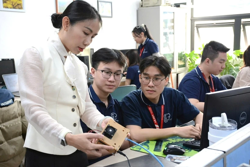 河内理科大学的大学生。