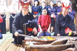 赫蒙族祭灶礼。图自nhandan.vn