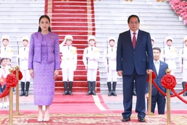 范明政总理举行仪式 欢迎斯泰国总理佩通坦·钦那瓦访越