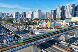 河内城铁吉灵—河东线。图自越通社