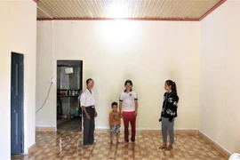 昆嵩省少数民族改善住房条件。图自越通社