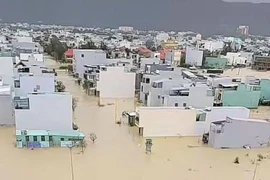 嘉莱省怀仁东坊遭洪水淹没。越通社发