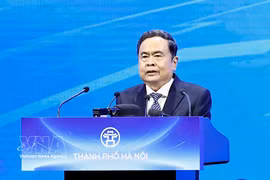 越共中央政治局委员、国会主席陈青敏发表讲话。图自越通社