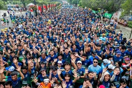越南西宁省“传奇赛道”赛事吸引超过6000名国内外运动员参加。图自baomoi.com