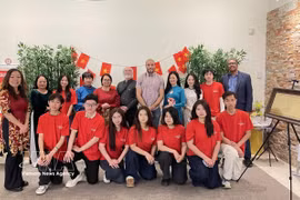 此次研讨会吸引许多青年参加。图自越通社