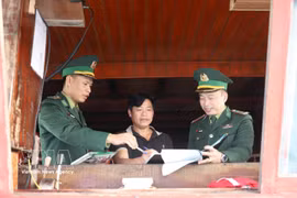 乂安省渔民签署不非法捕捞海产品承诺书。图自越通社