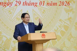 越南政府总理范明政在政府驻地主持召开2021-2026任期中央竞赛奖励委员会第17次会议。图自越通社