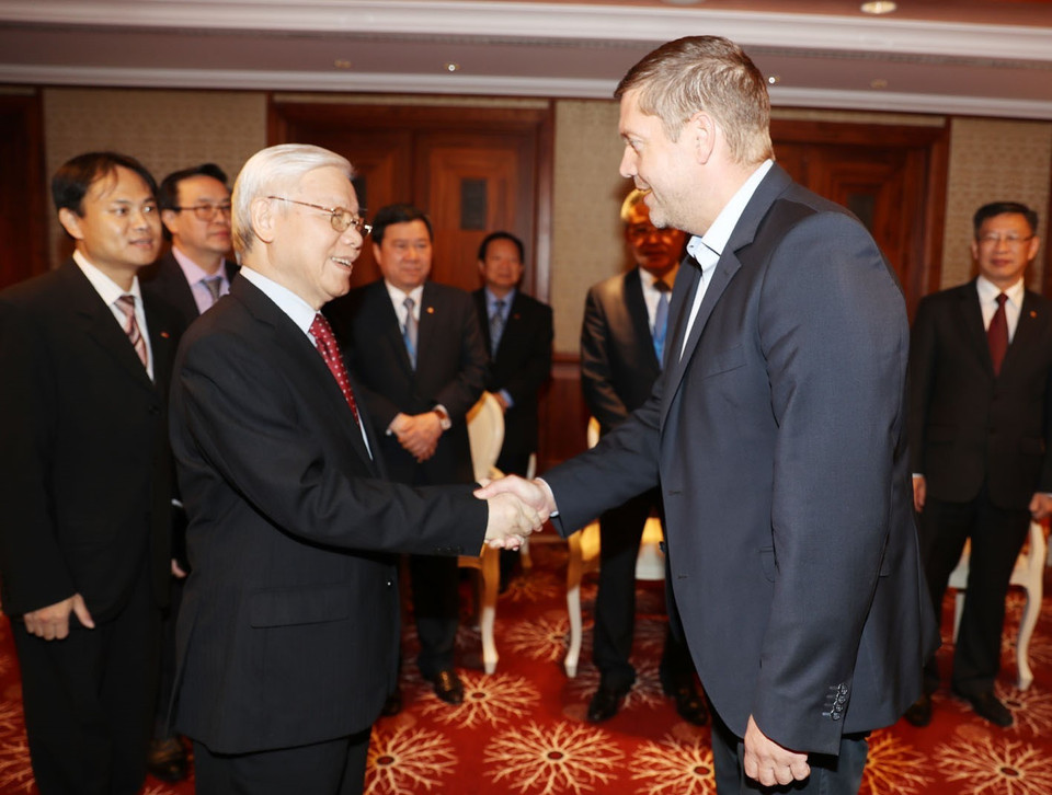 当地时间9月9日，越共中央总书记阮富仲在布达佩斯会见了匈牙利社会党主席多特·贝尔道兰。 越通社记者 智勇 摄