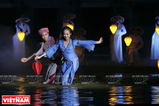 《会安的记忆》实景演出颇受观众们的欢迎。