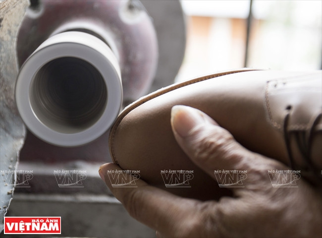 鞋子制作步骤。